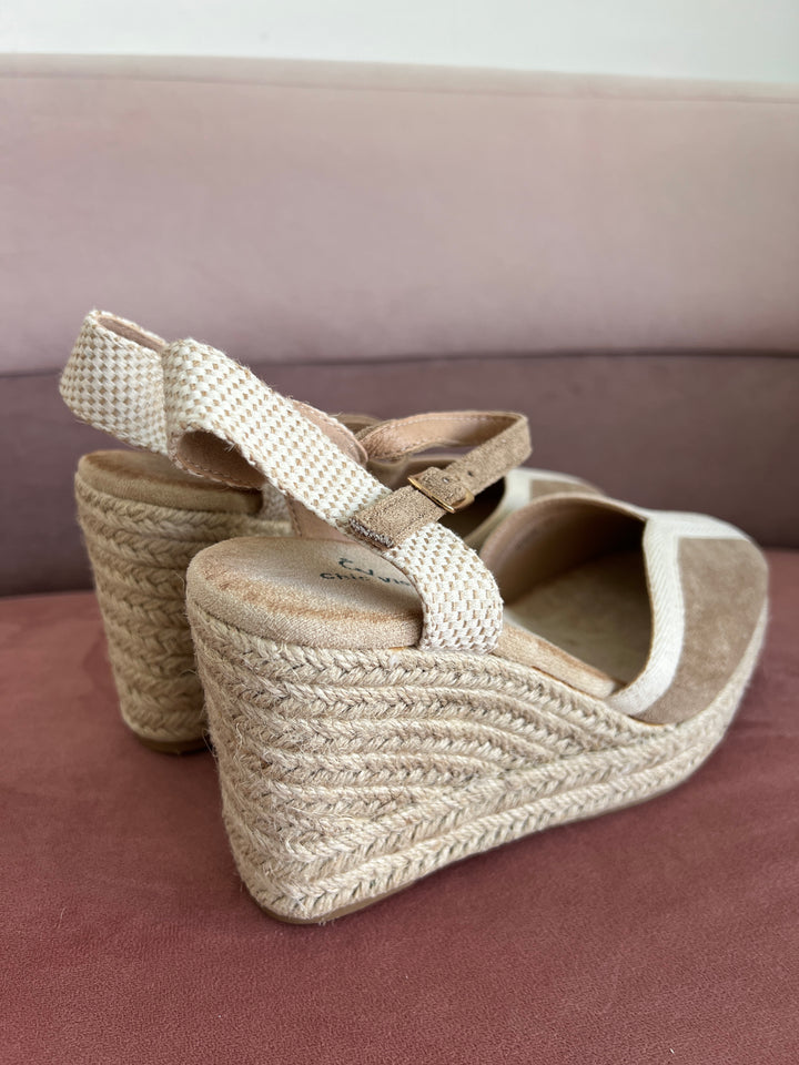 Cuñas Olivia