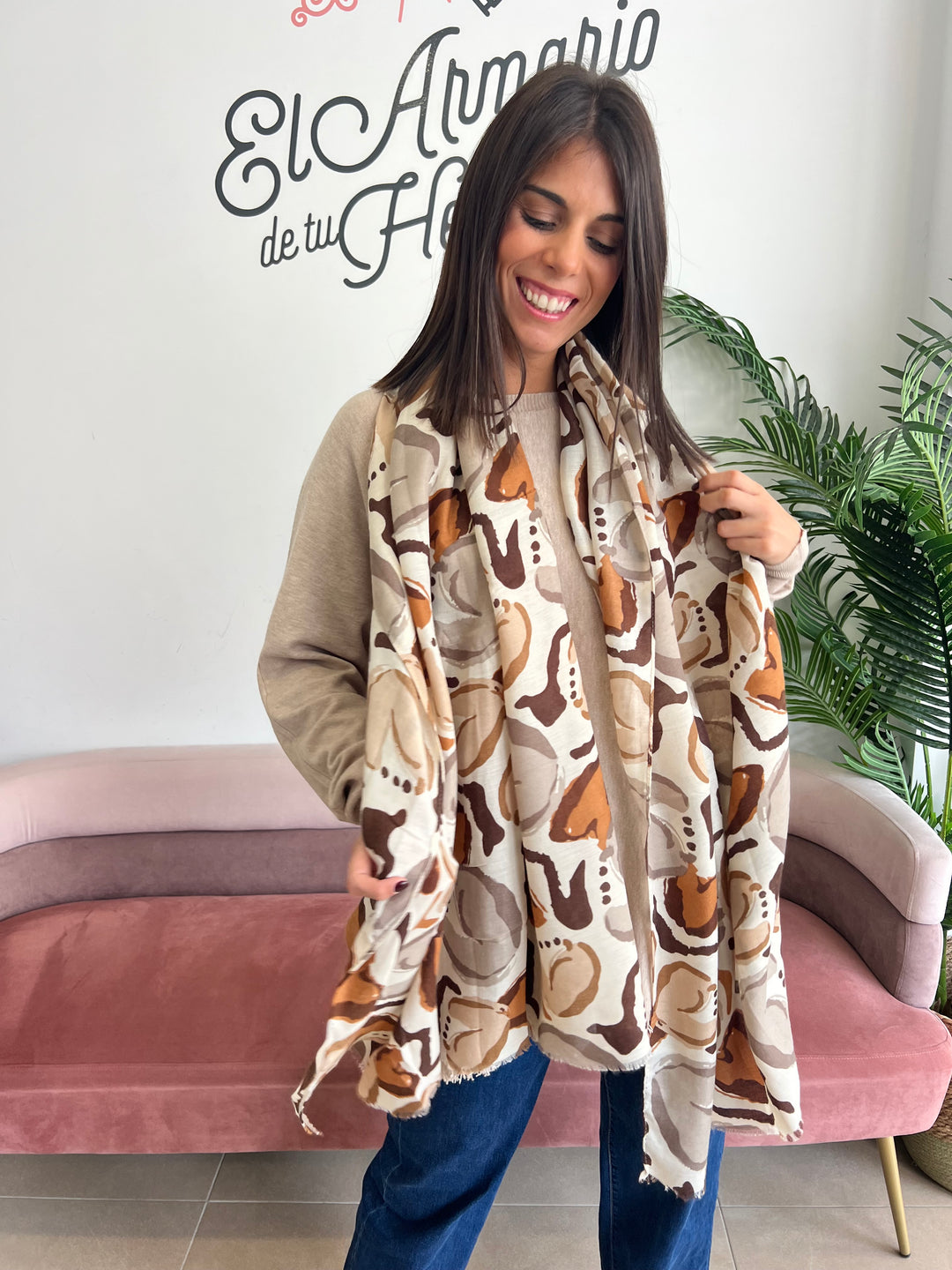 Pañuelo corazones beige