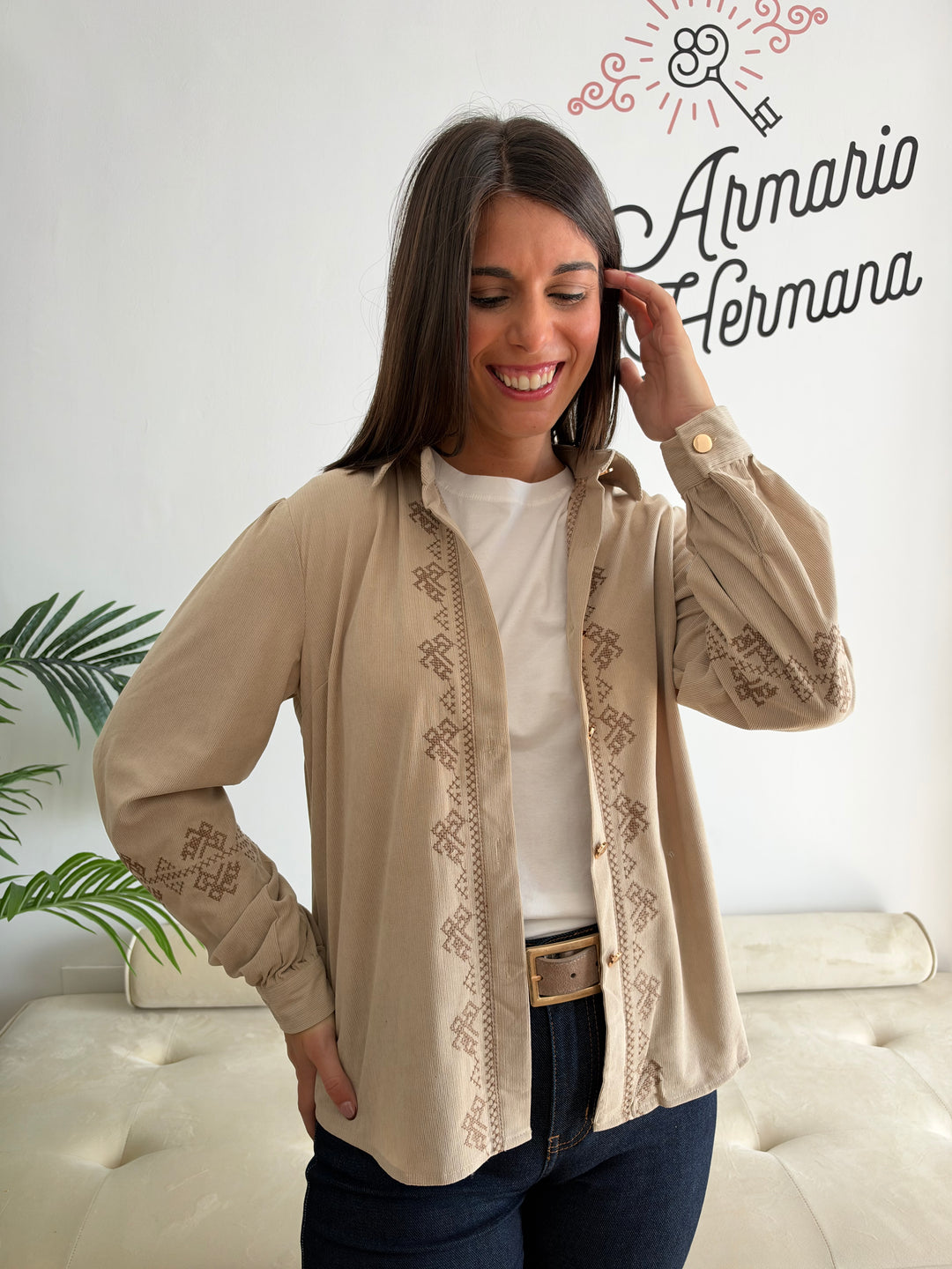 Sobrecamisa Alma beige