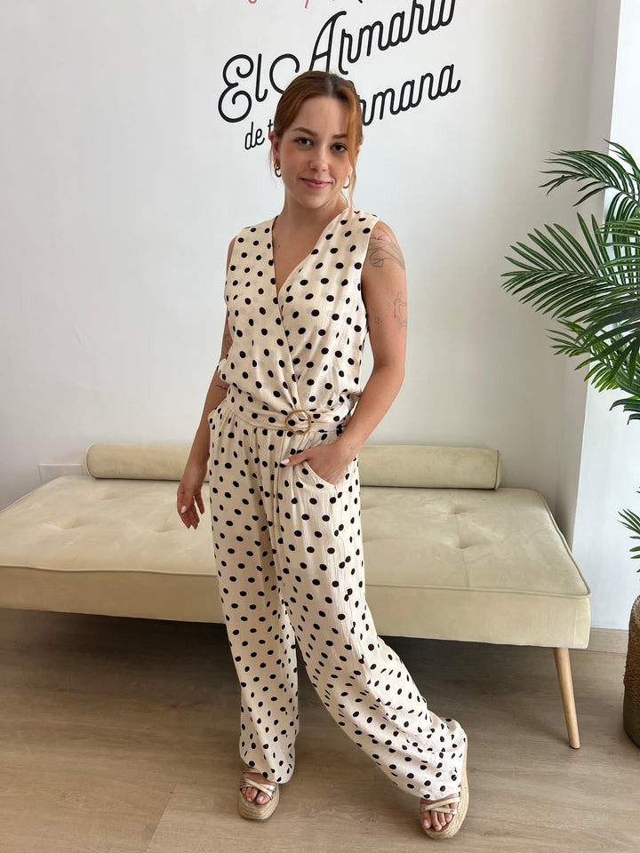Conjunto Nazaret beige y marrón