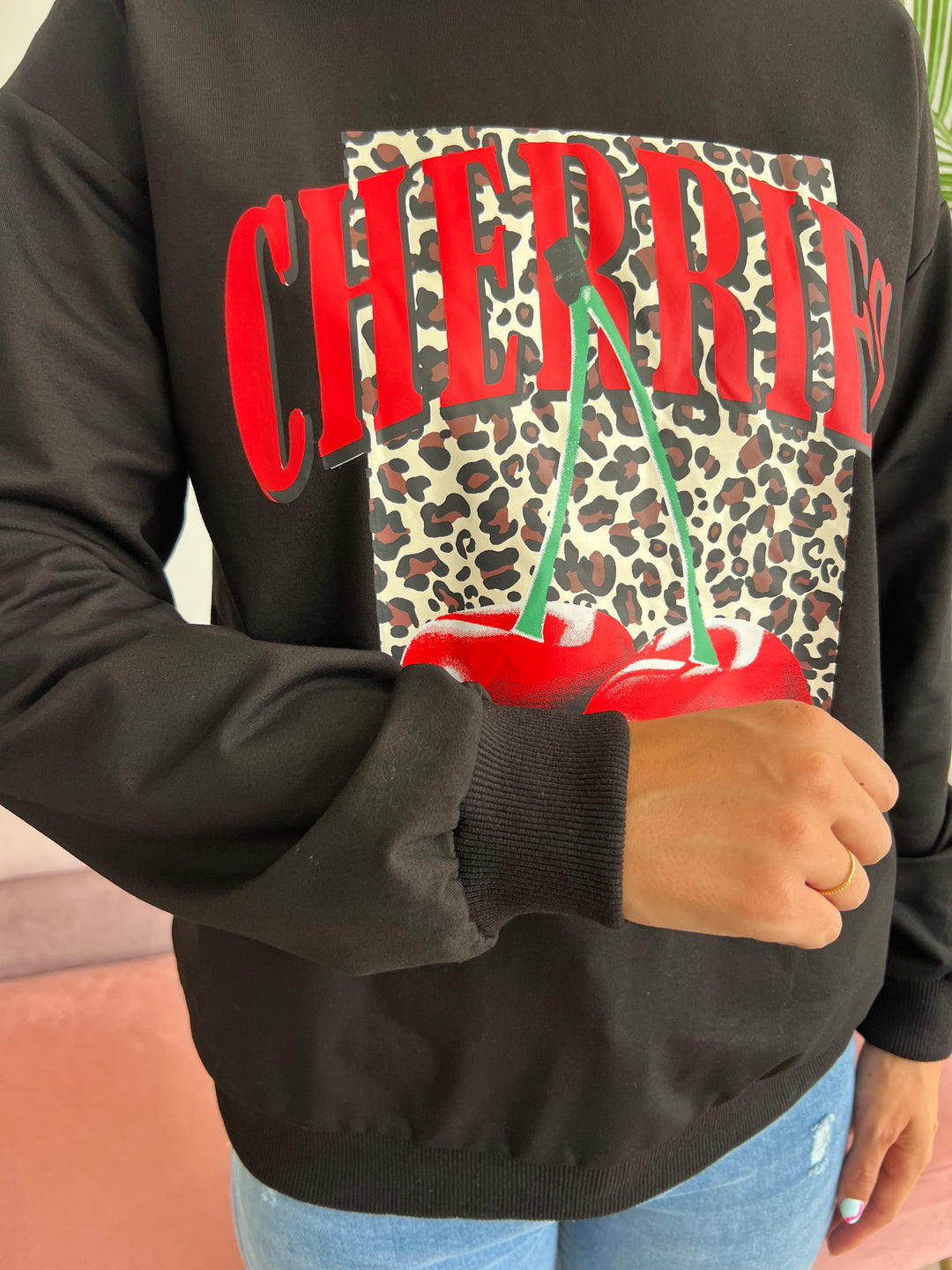 Sudadera Cherries negro
