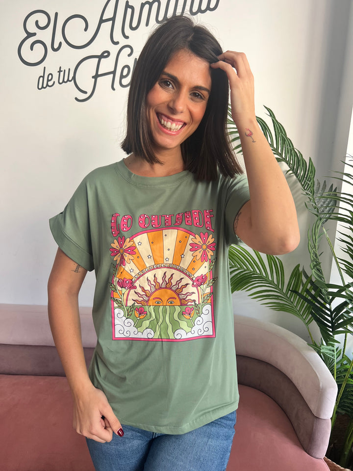 Camiseta Outside verde militar